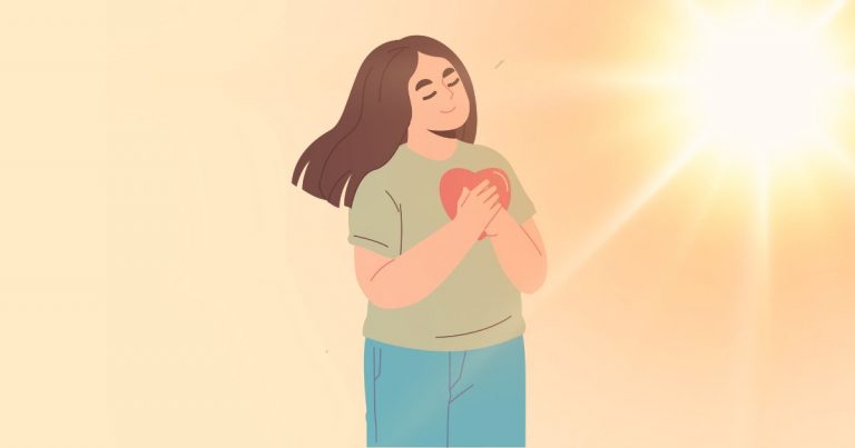 Une personne méditant au soleil, entourée d’une lumière dorée, tenant une pierre de citrine ou un quartz rose, symbole de gratitude et de positivité.